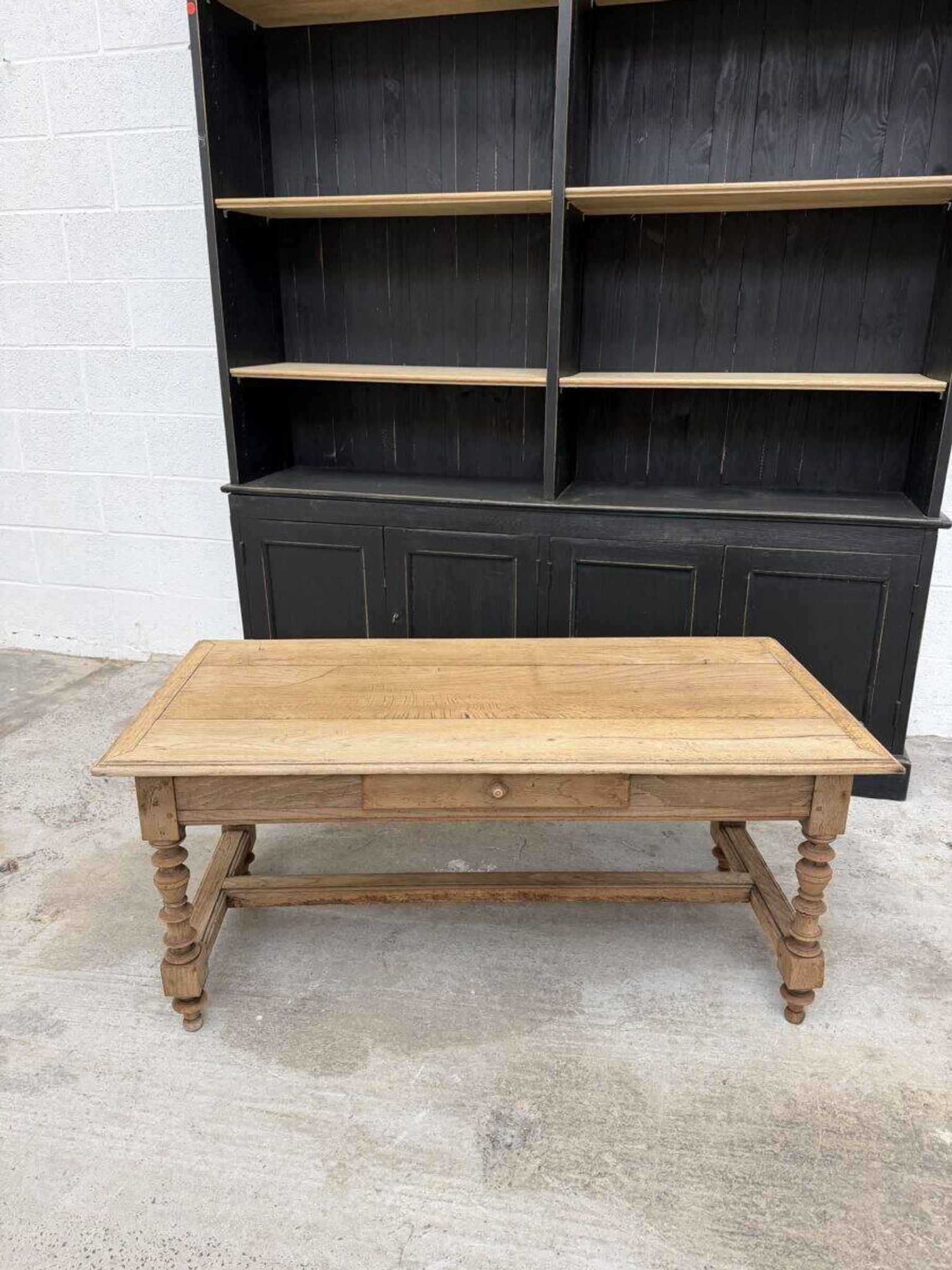 Table basse en chêne fin XIXème