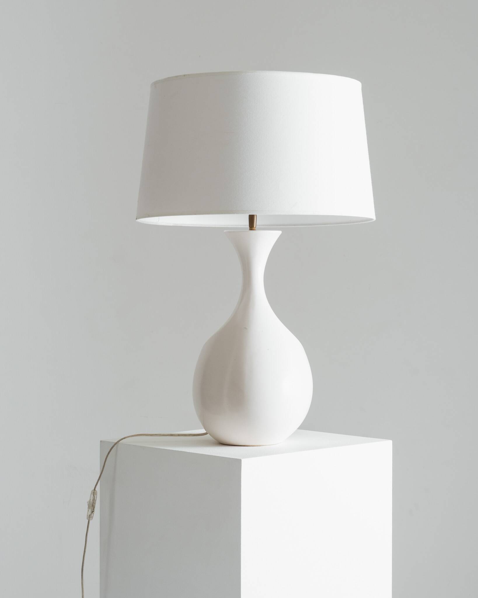 GALIBERT WHITE CERAMIC LAMP, 1960s