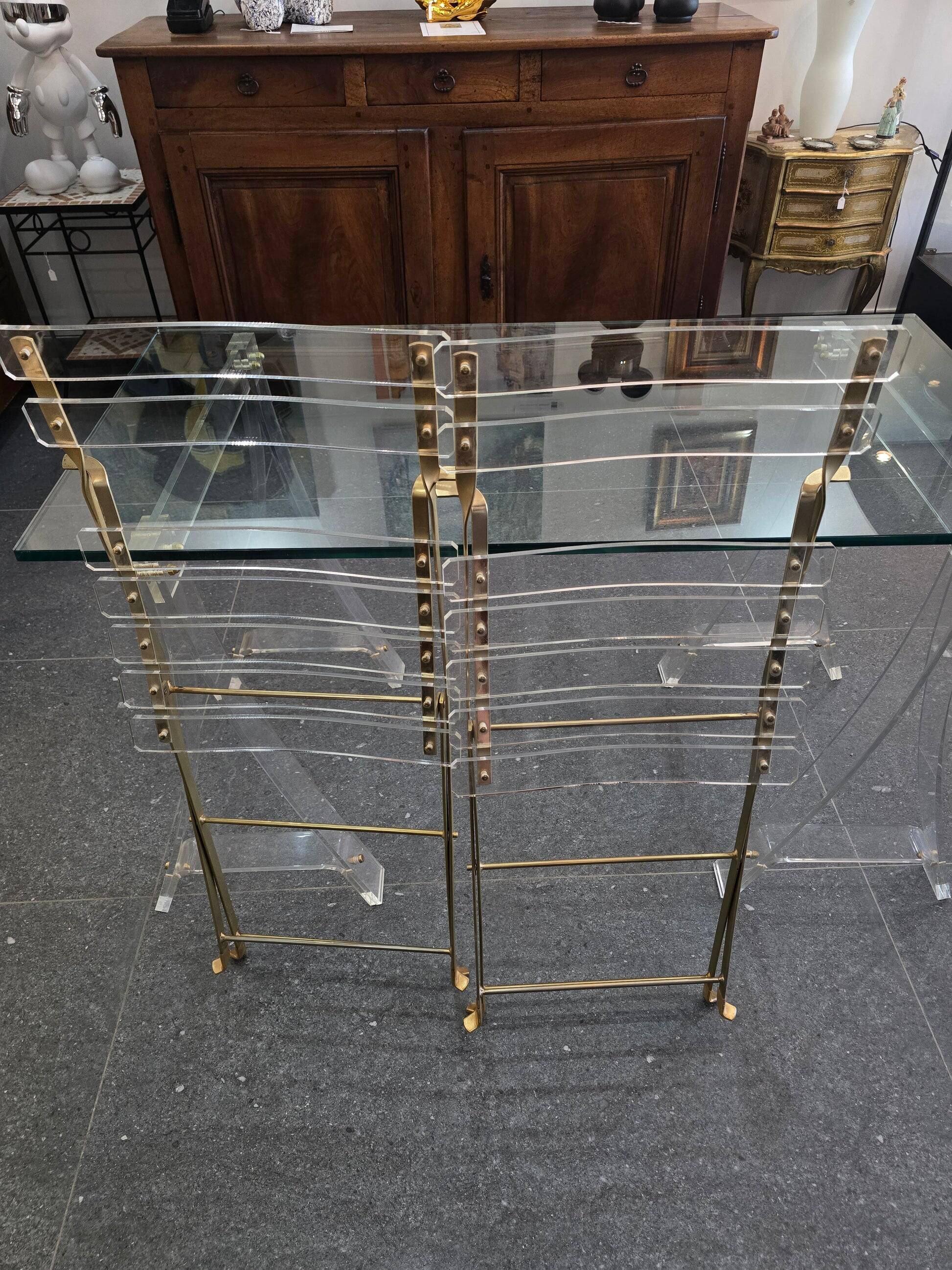 Marais International – Table and 2 chairs "The Invisibles by Marais"