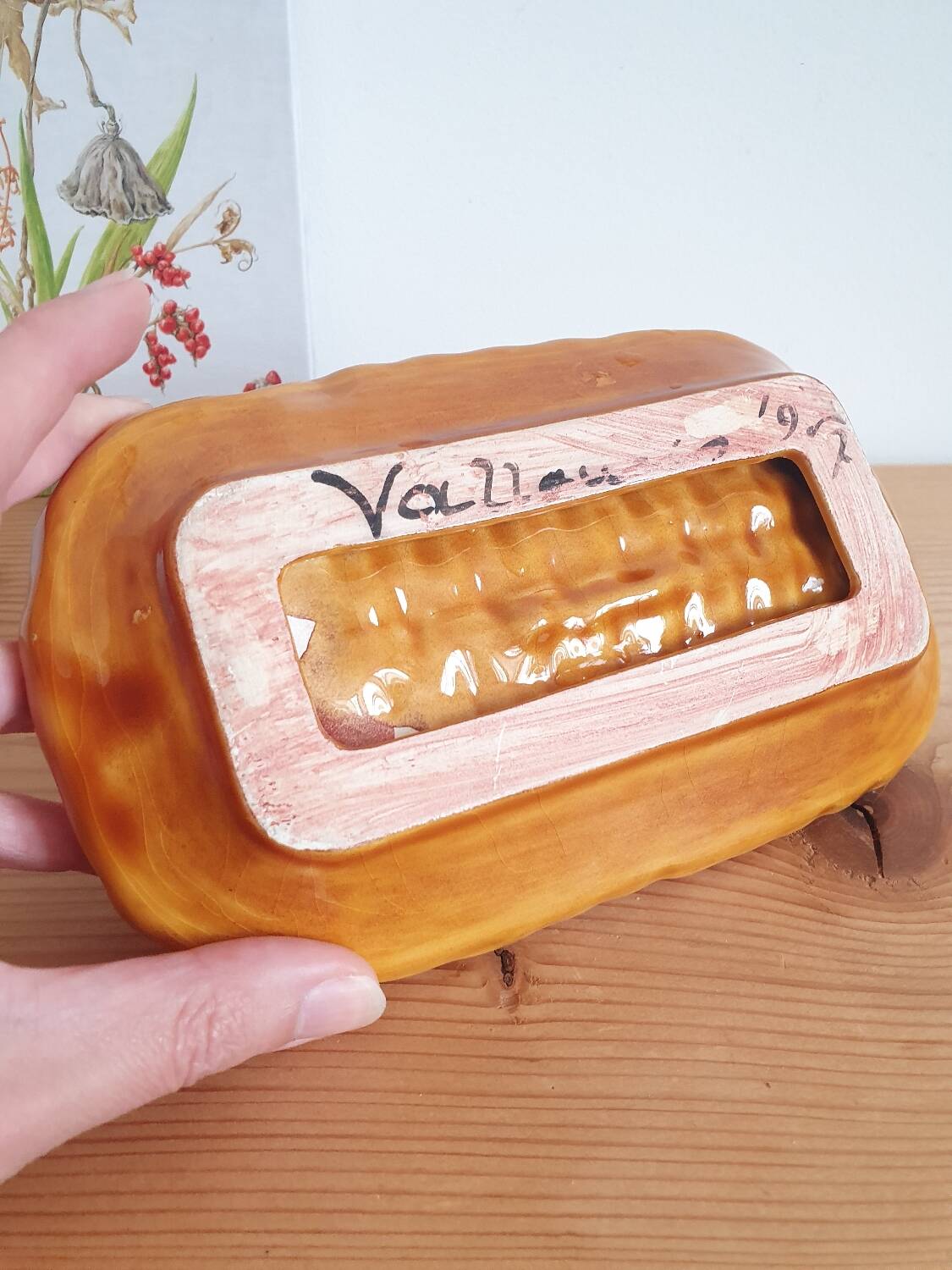 Vallauris slip pocket emptier