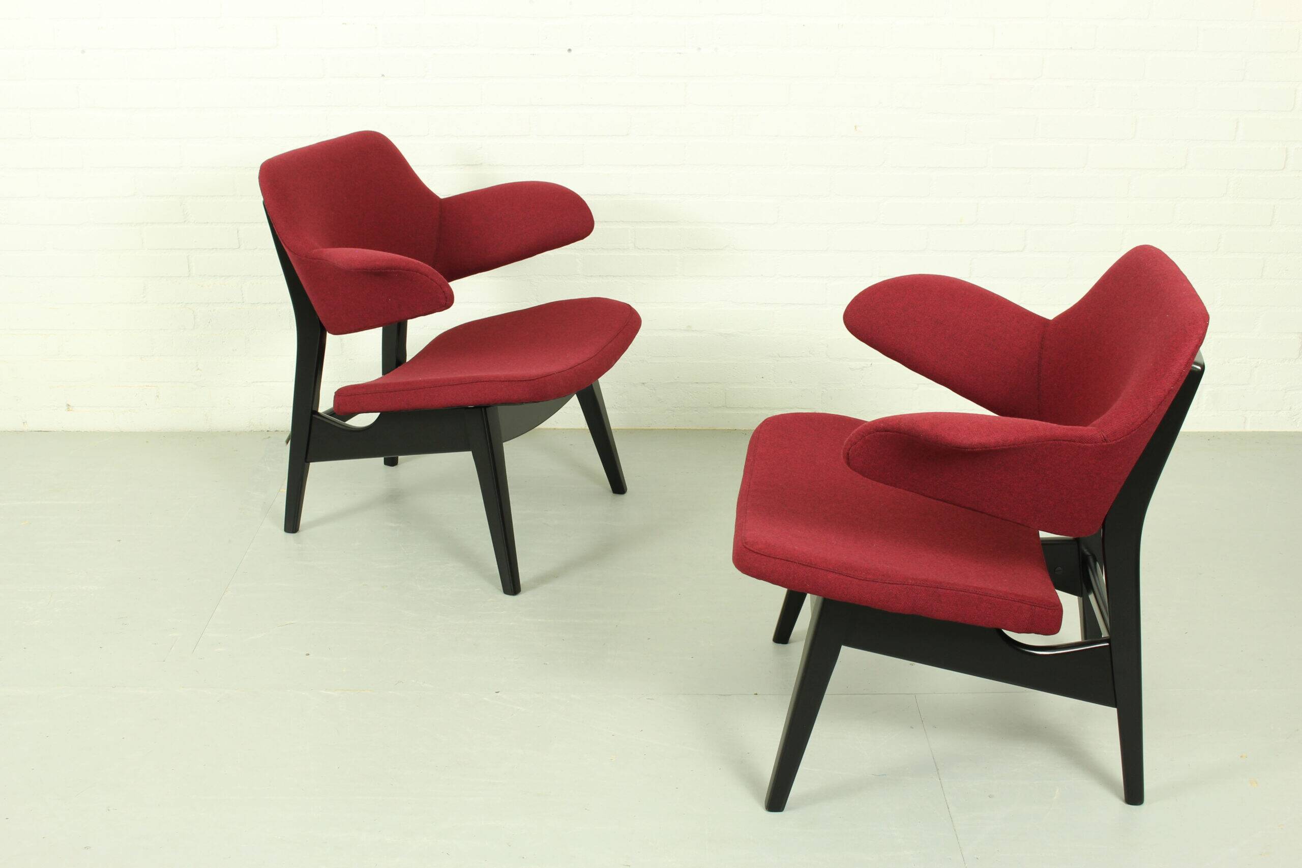 Pair of lounge armchairs by Louis van Teeffelen for Wébé – Dutch mid-century modern (1960s)
