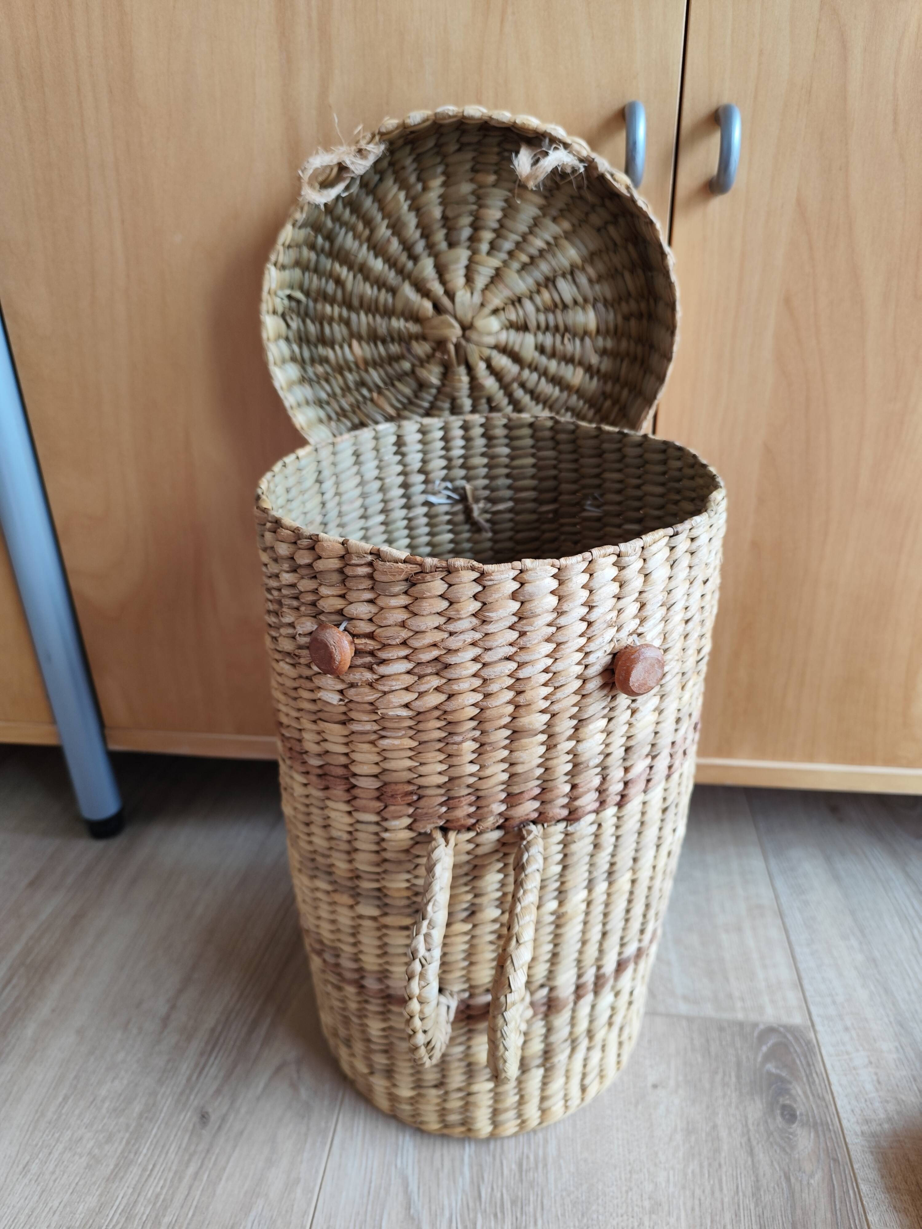 Vintage raffia wicker basket bowling bag