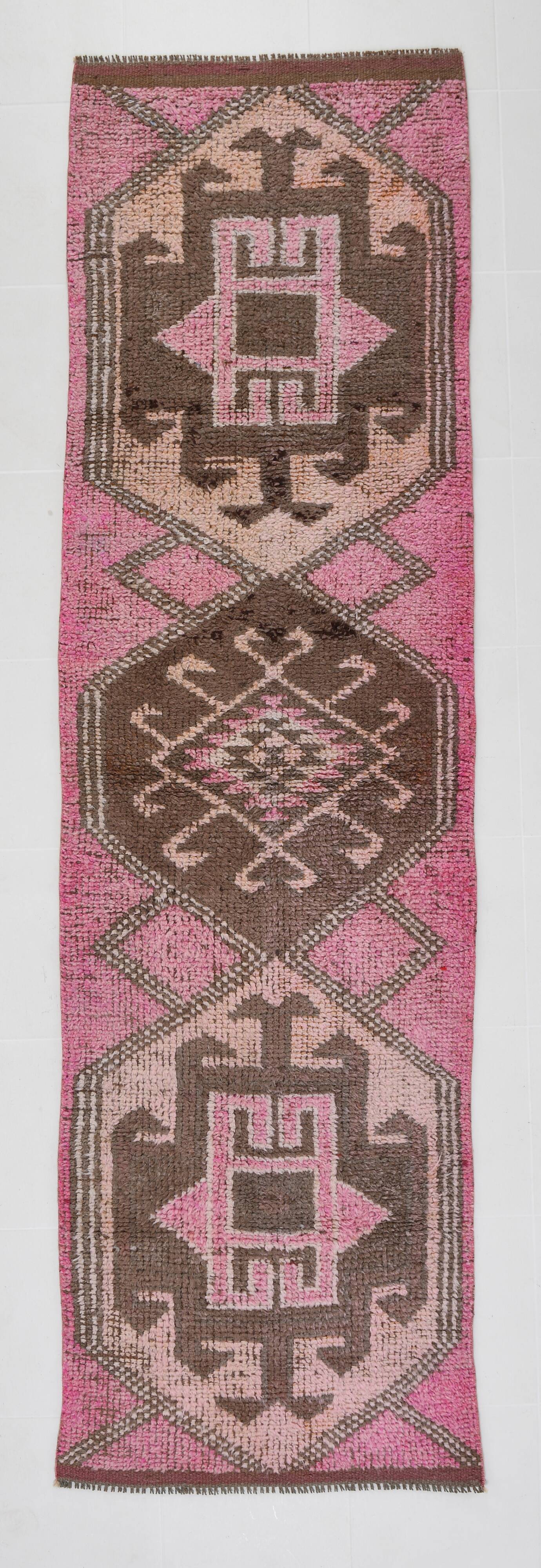 3x10 pink and brown herki runner rug, 307x88cm
