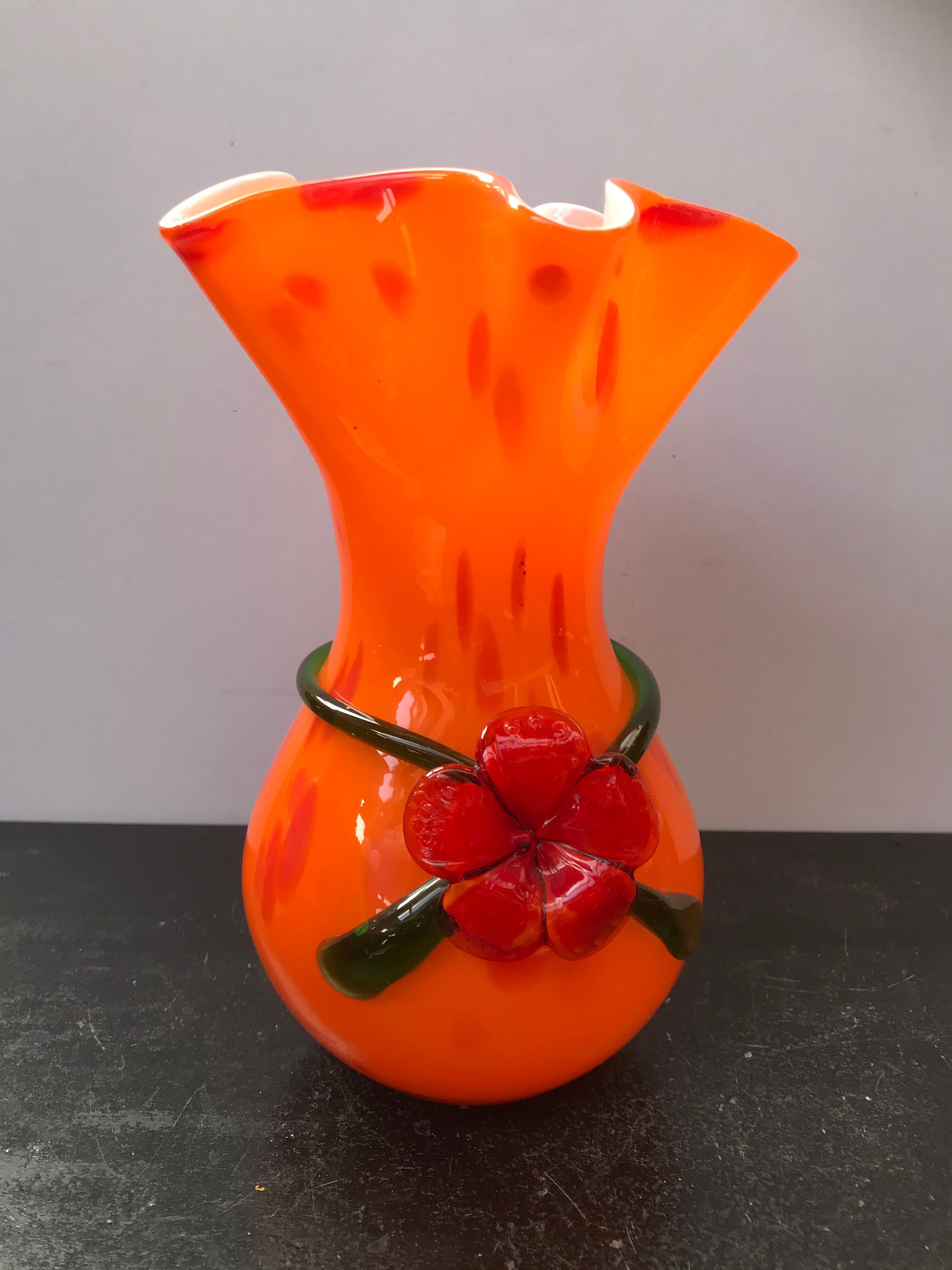 Vase verre multicouche orange col corolle vintage
