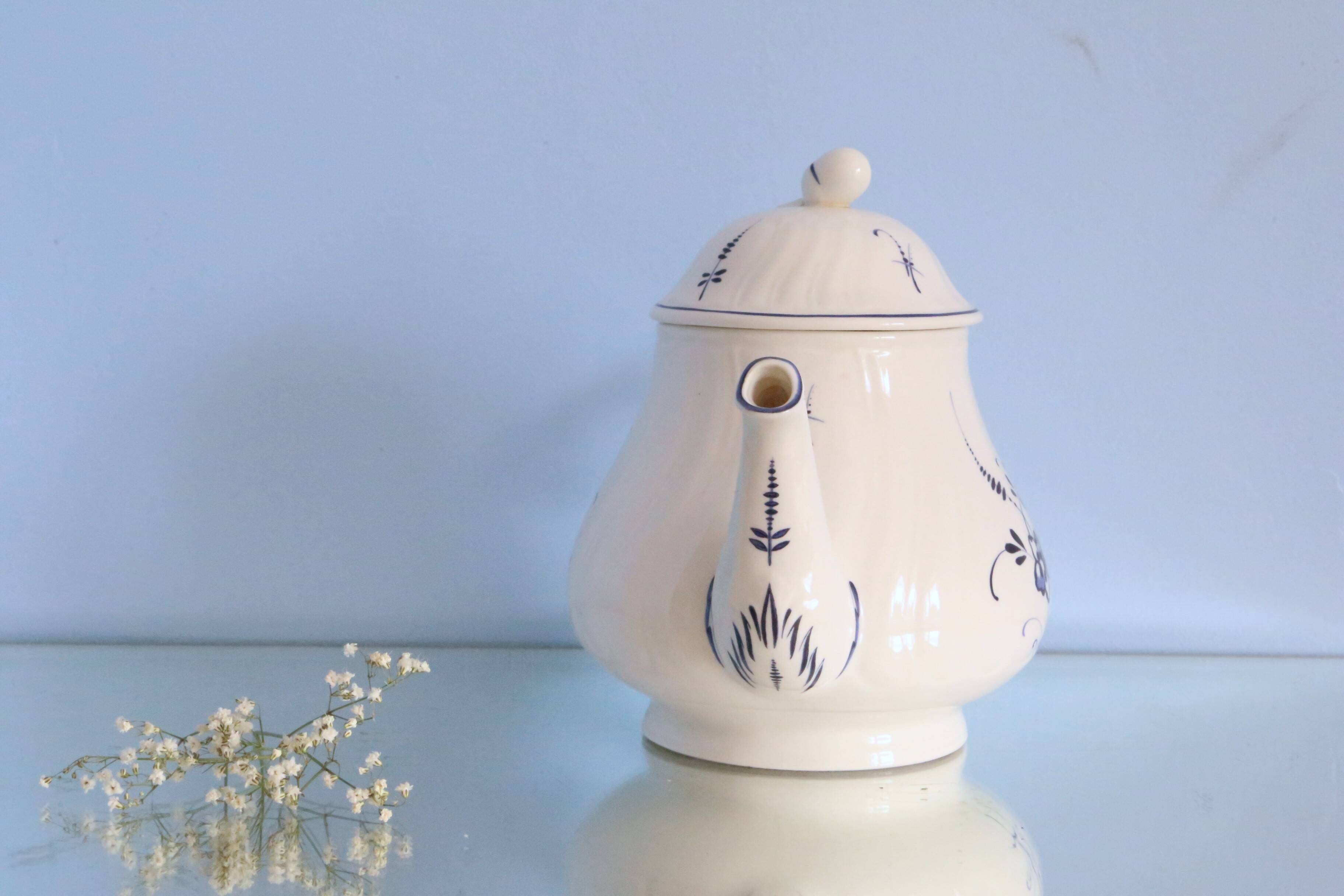 Villeroy and Boch teapot, Old Luxembourg model