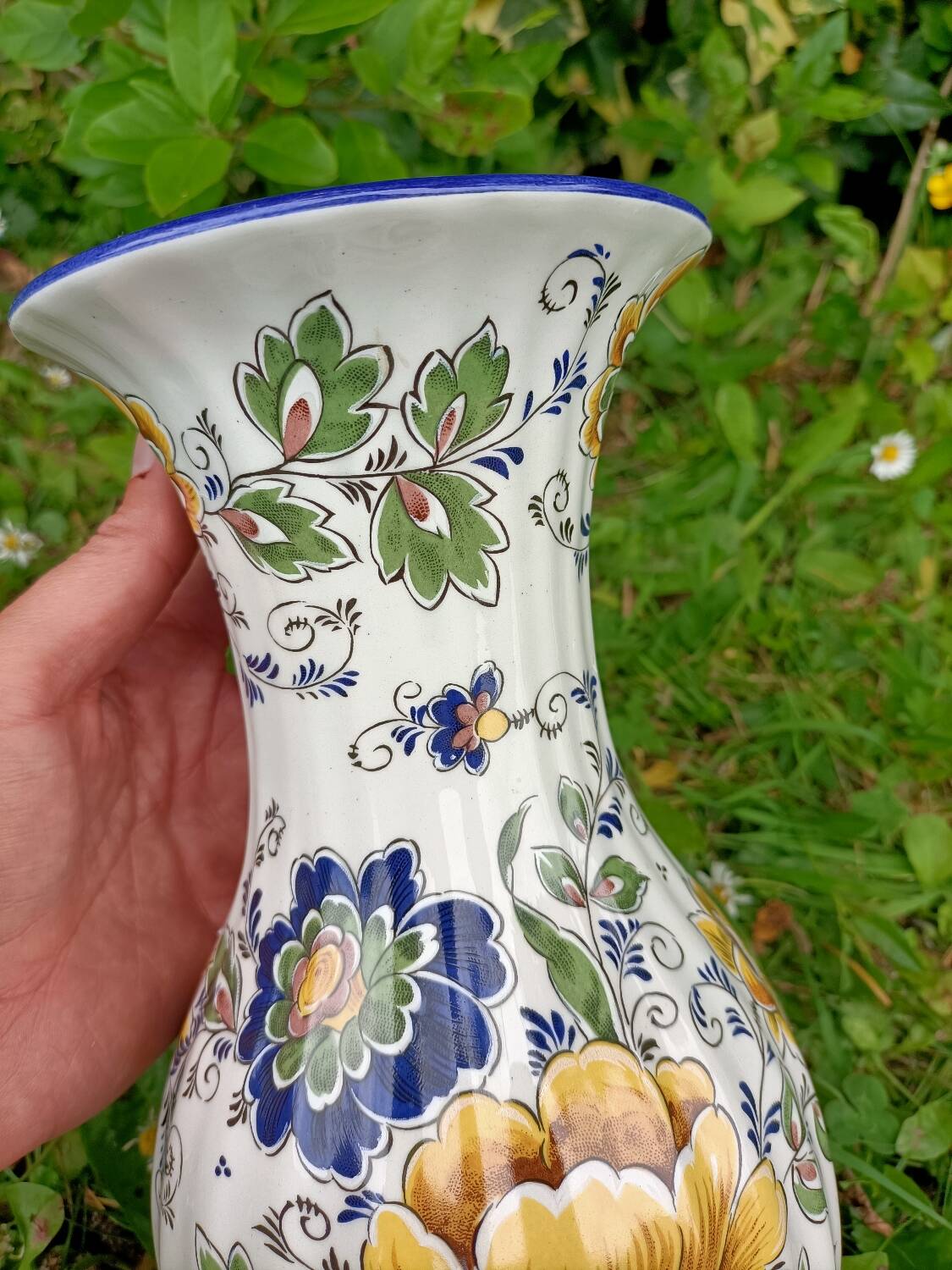 Retro ceramic vase