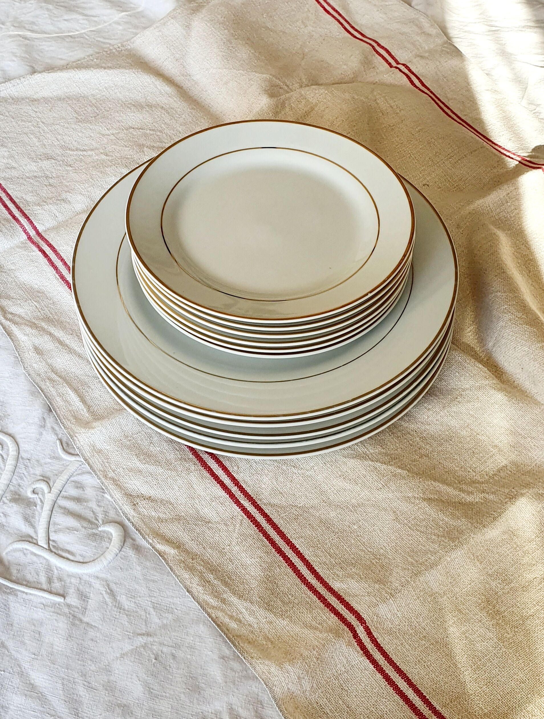 Set of 6 porcelain dessert plates