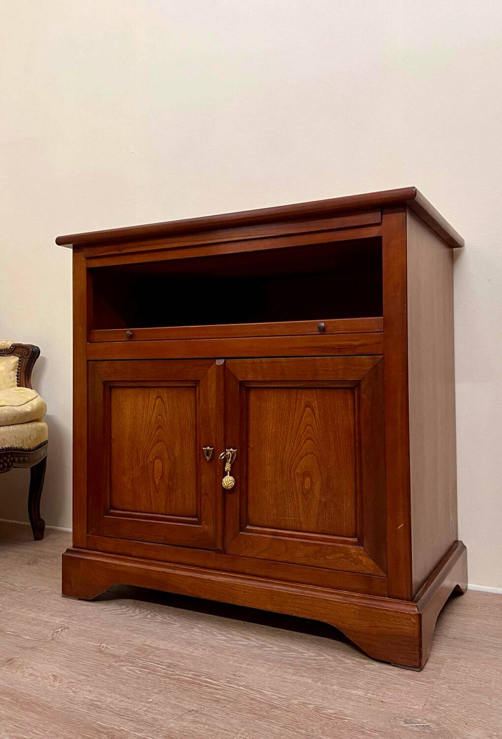 Small 70s TV cabinet in solid cherry wood