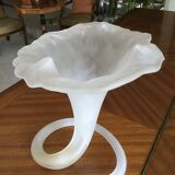 Vase in opaque glass