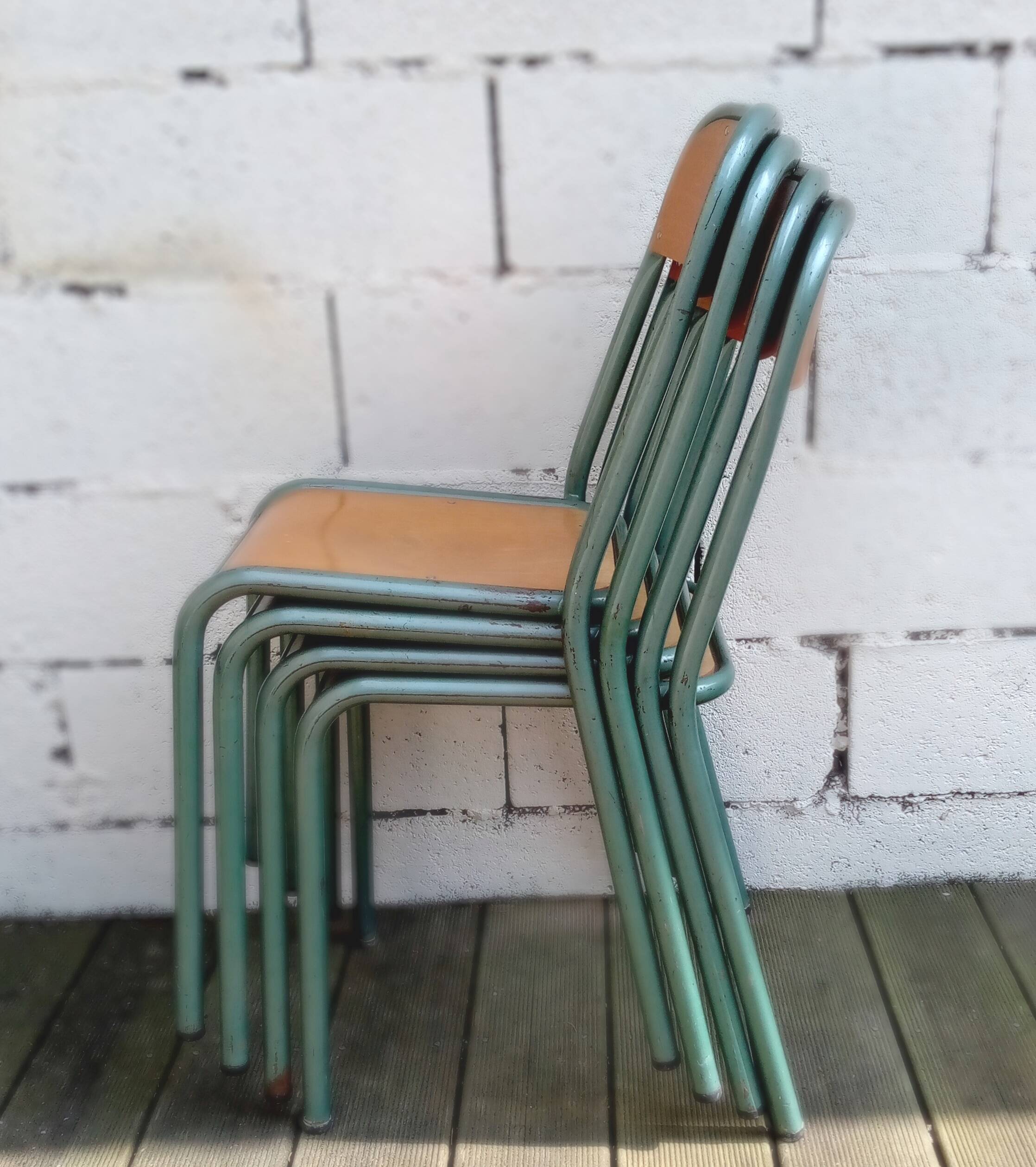 Set of 4 wood and metal chairs
