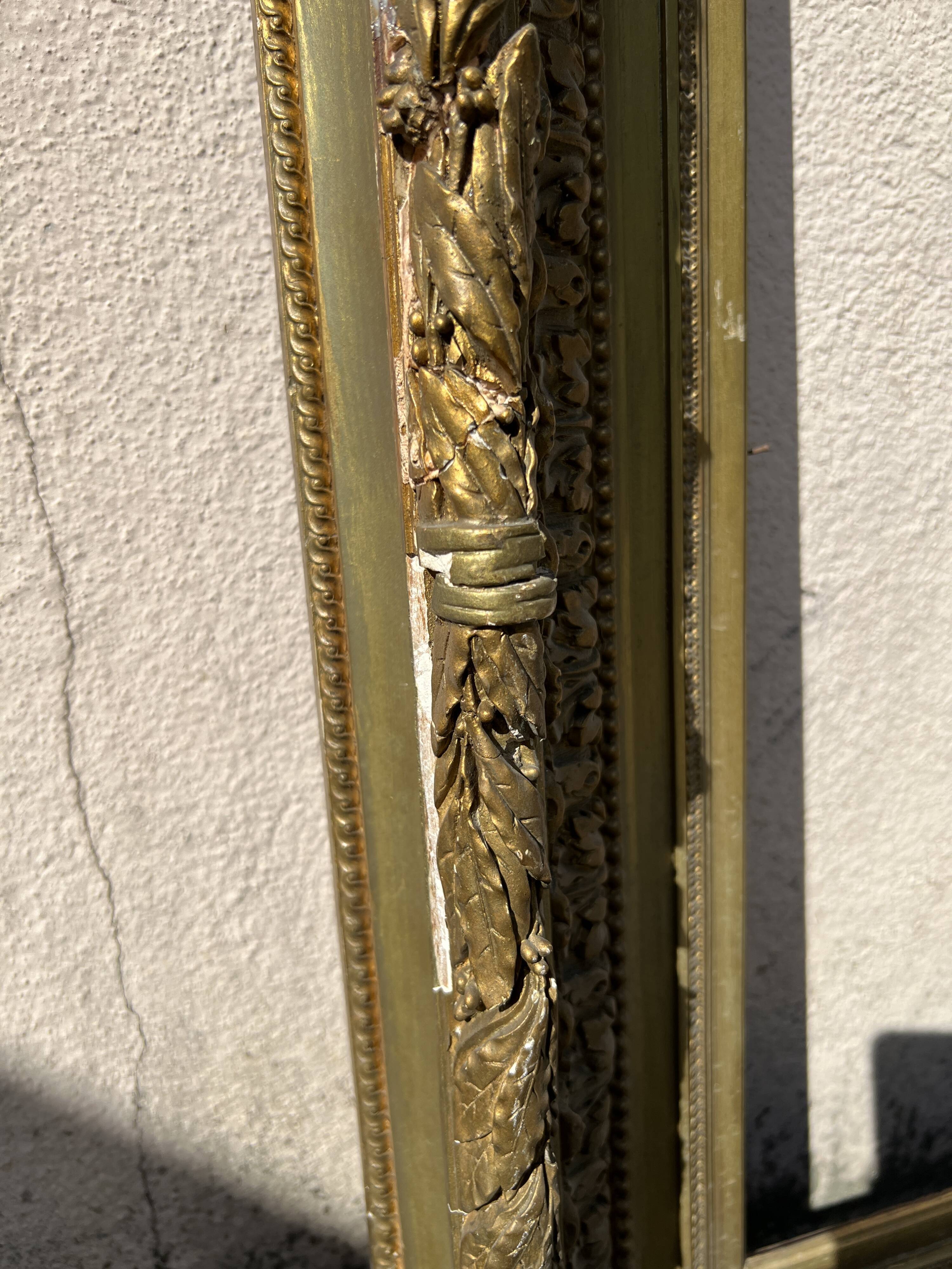 Solid wood frame and plaster molding
