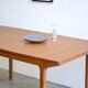 Table par McIntosh – double rallonges papillons 160cm