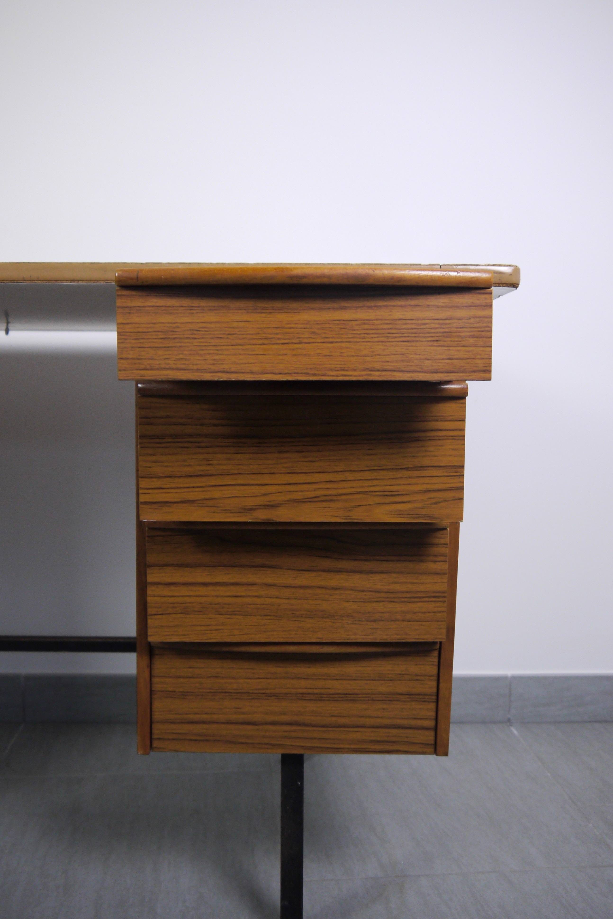 Desk vintage two subwoofers