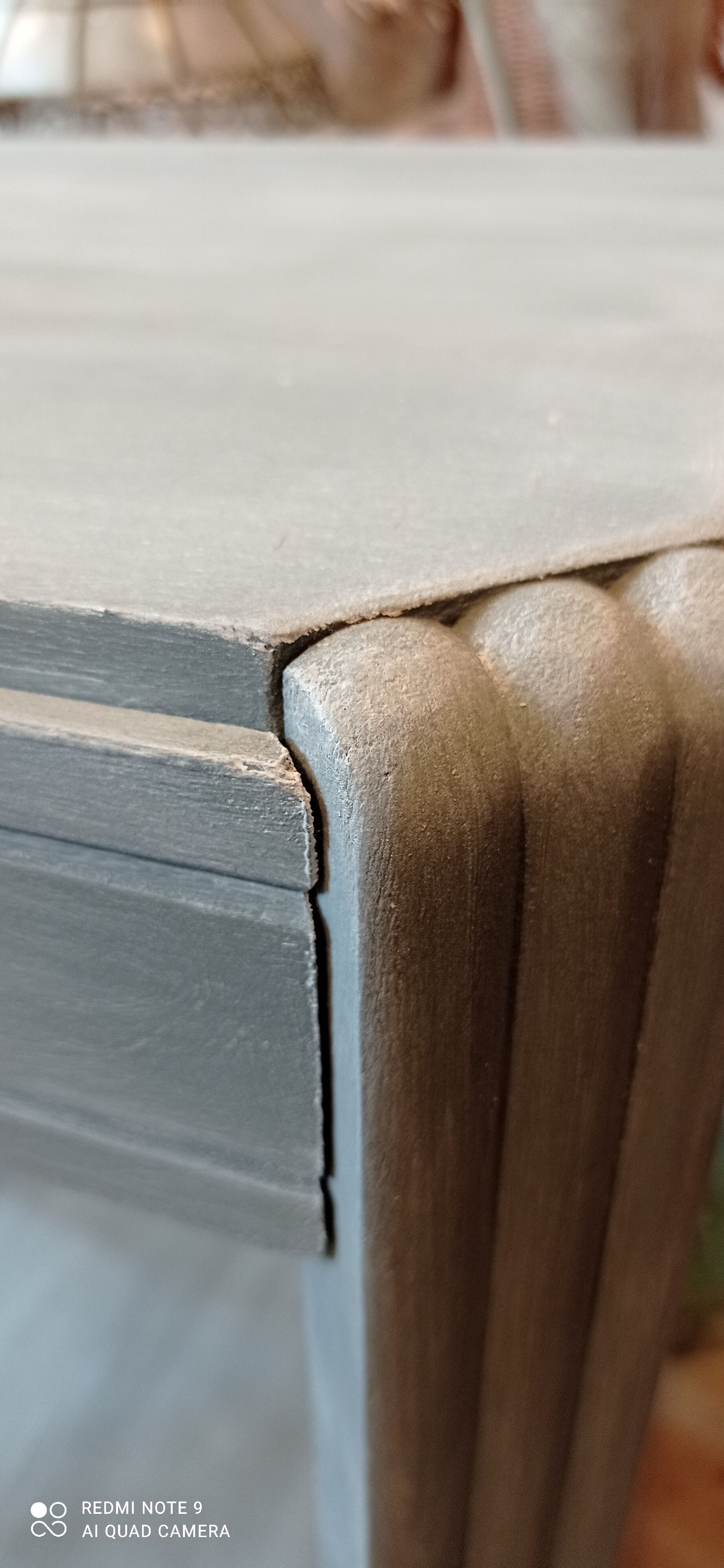 Side table or fifth wheel