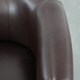 English style round leather club chair in very good condition