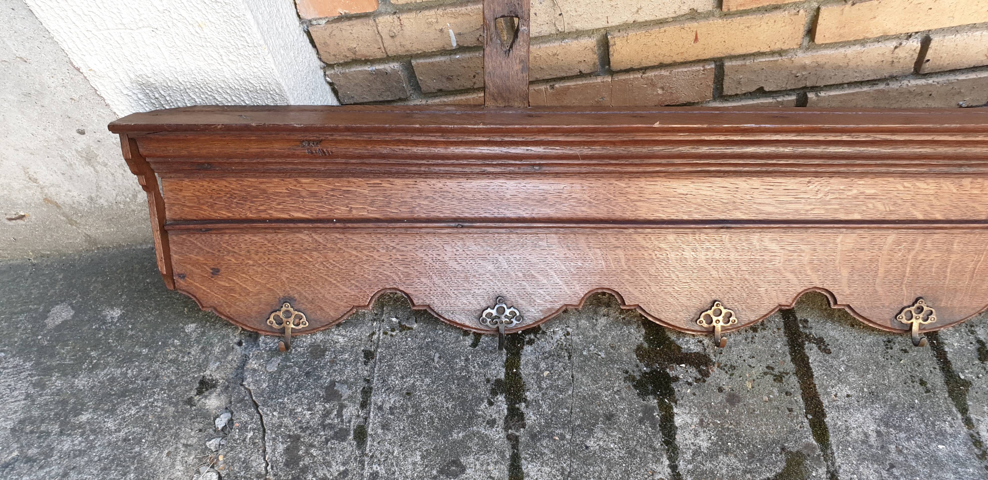 Alsatian suspended cornice