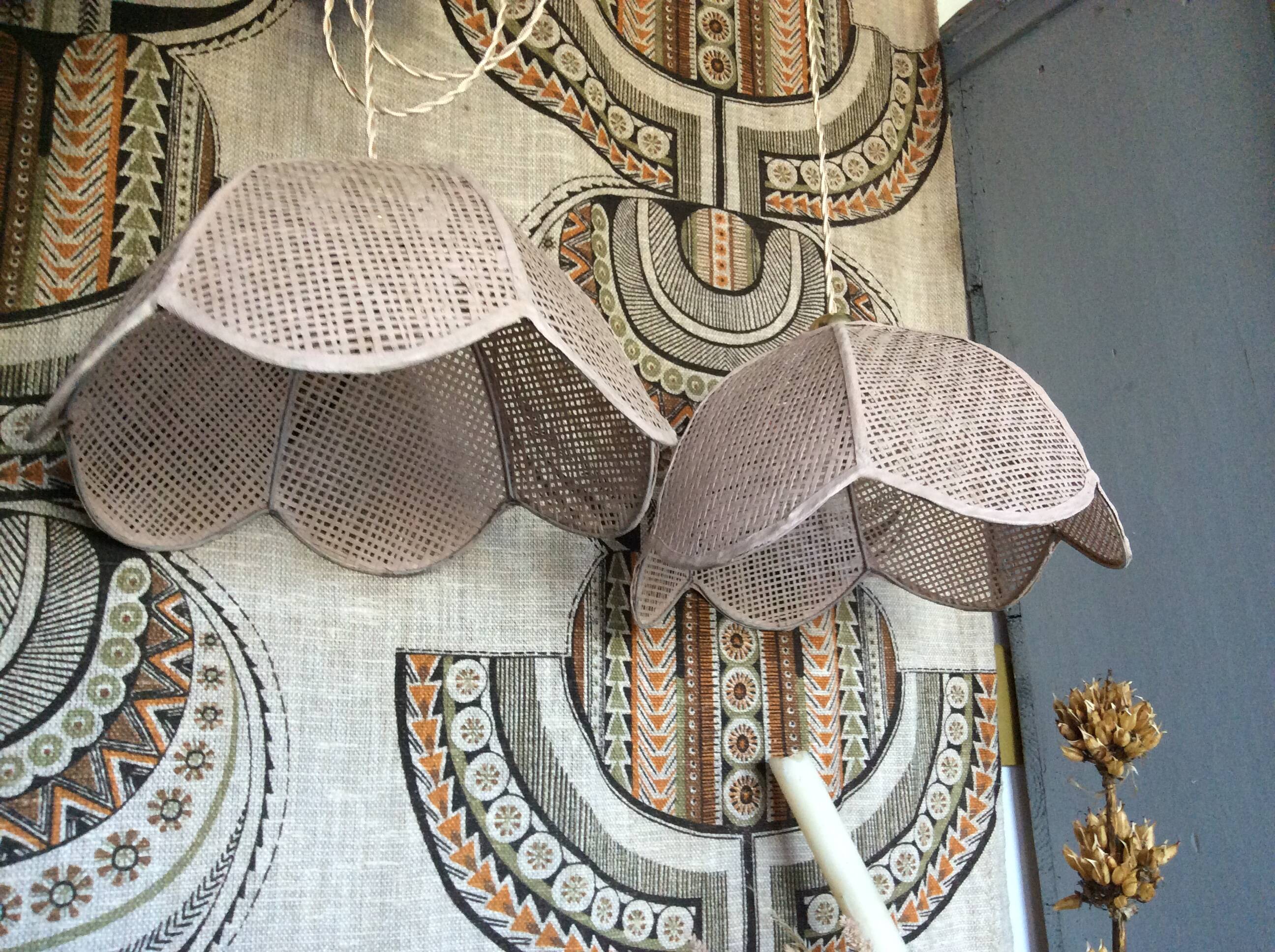 2 flower hangings