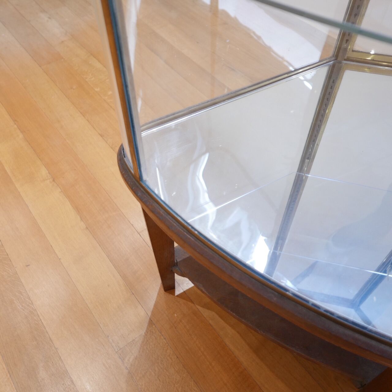 Curved early 20th century display case
