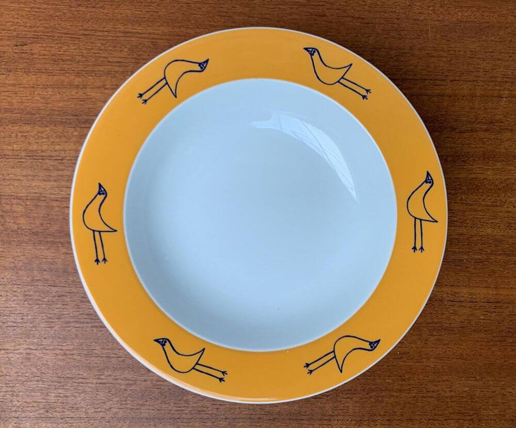 Postmodern German series of flying objects, soup plates by David Palterer and Sieger Design for Arzberg, 1990s, set of 7.