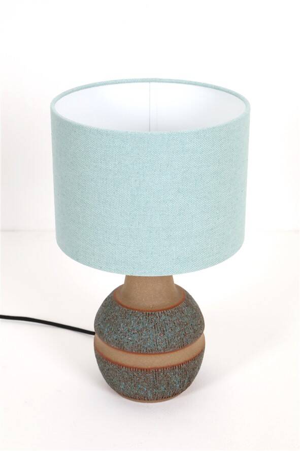 Søholm / Einar Johansen “3072” ceramic table lamp / handcrafted / mid-century Danish modern design / 1960s / 1970s