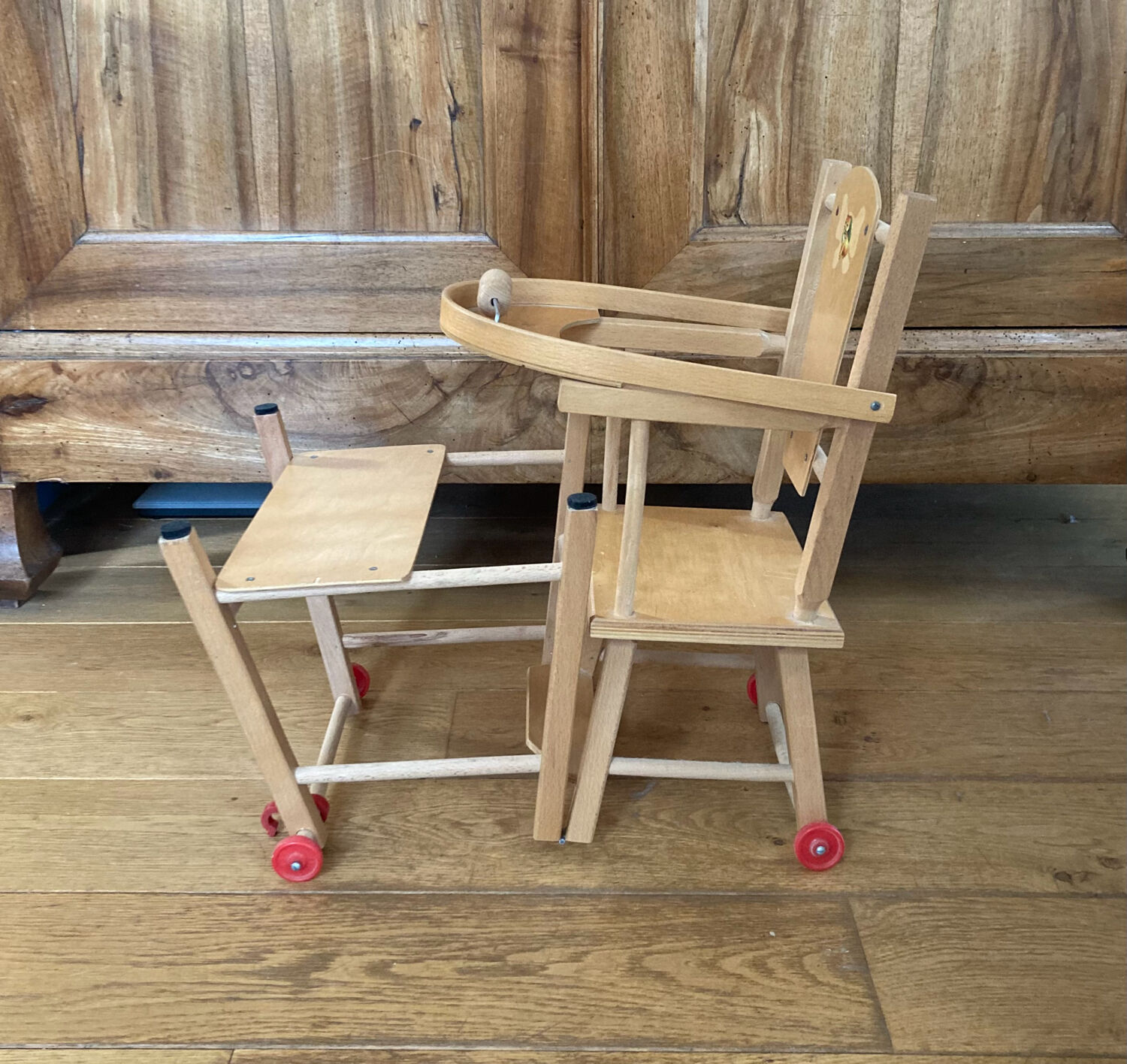 Doll high chair from the 20th century, convertible into a walker (deliverable)