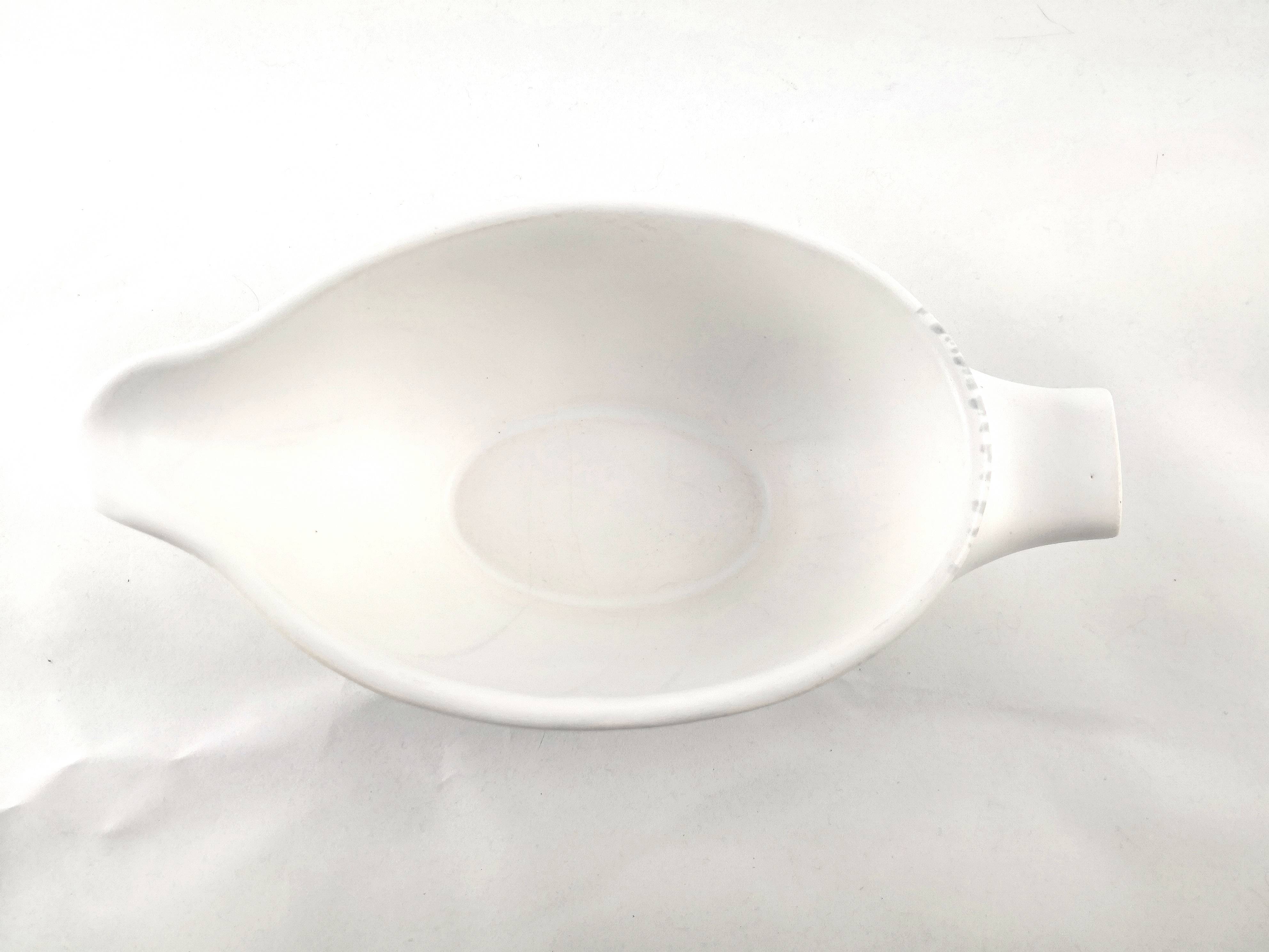 Niderviller gray sauceboat, kitten model