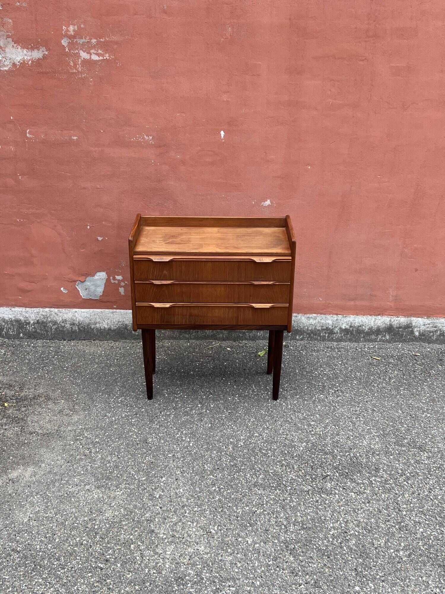 Danish vintage teak chest of drawers / nightstand, Mid century modern 1960