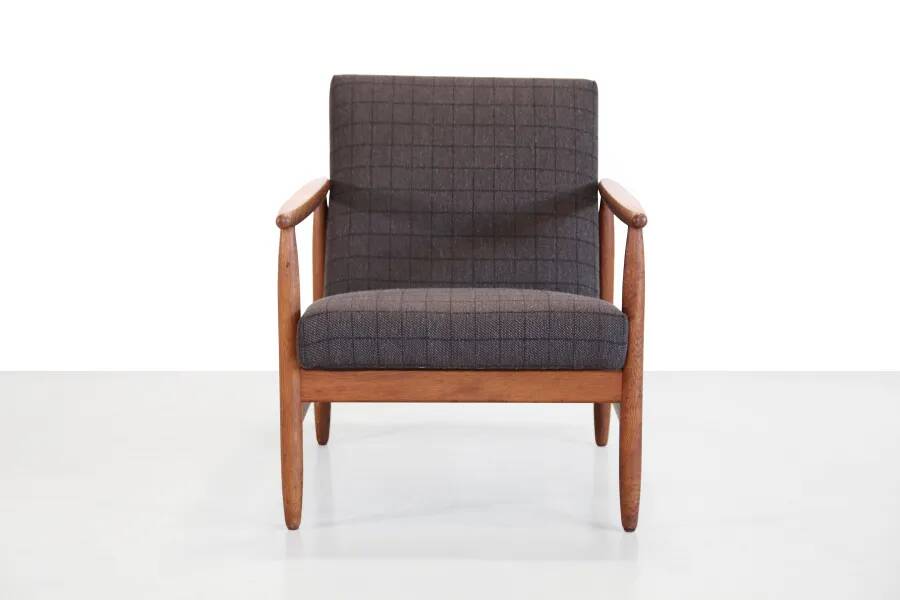 Fauteuil en chêne par Ejvind Johansson pour FDB Mobler, la chaise J65.