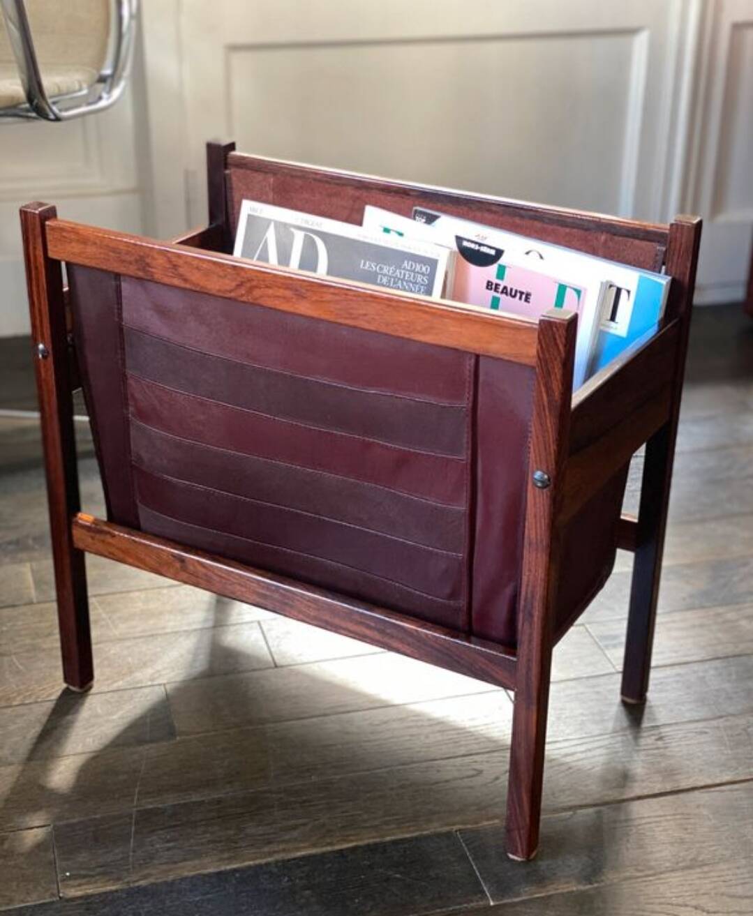 Scandinavian magazine rack/vinyl rack in Rio rosewood and leather by Torbjørn Afdal
