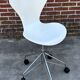 Vintage Desk Chair 3117 by Arne Jacobsen for Fritz Hansen in White