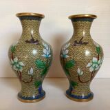 Paire de vases émaux cloisonnés