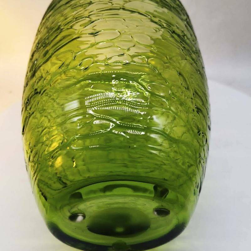 1970s green vase in hand worked Murano glass - made in Italy. 31 cm high.
