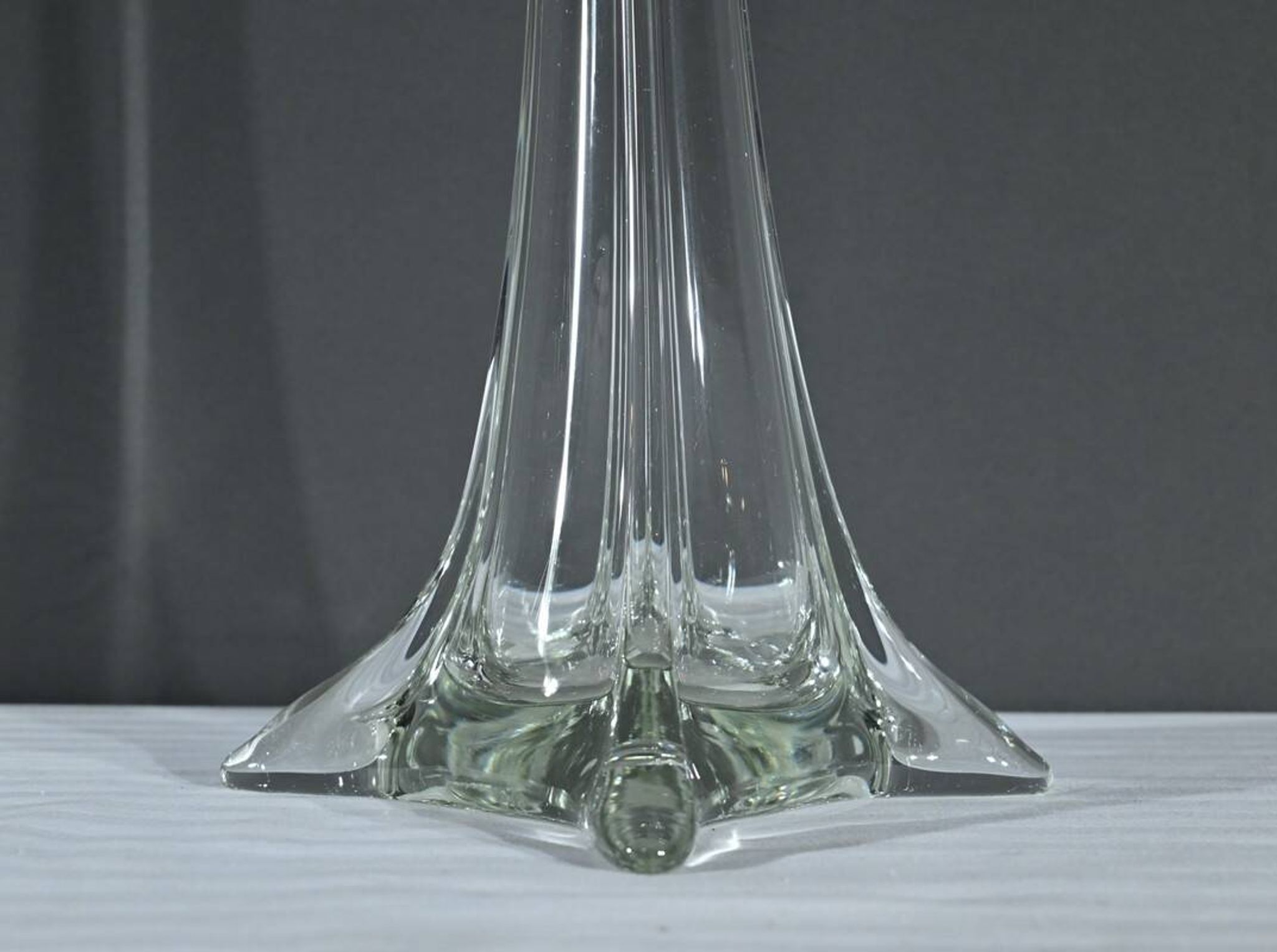 Important Vase Soliflore en Verre, époque Art Déco – 1930