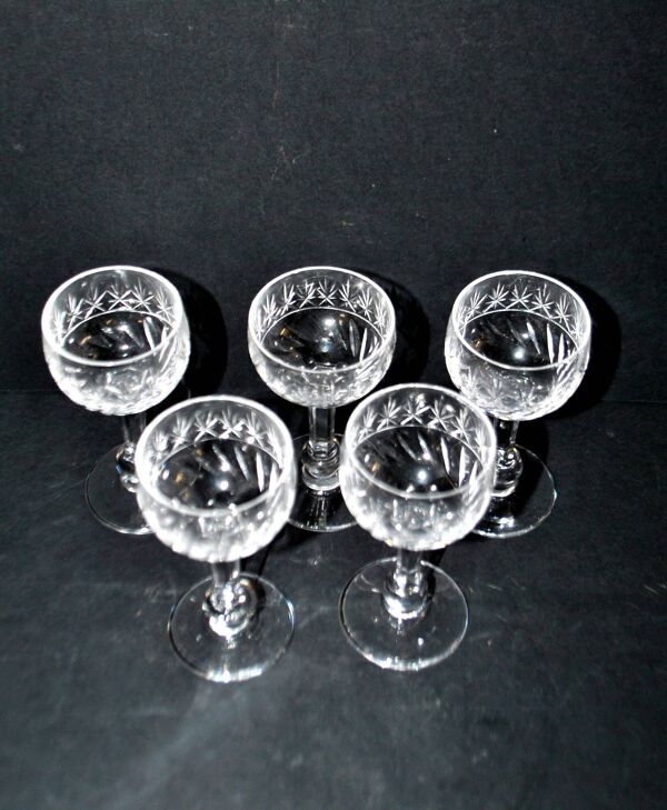 Lot de 5 verres à liqueur en cristal modèle 1930 metra taille 4593, saint-louis