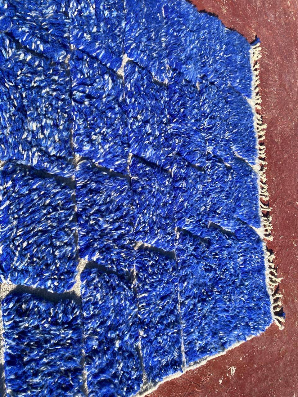 Beni Ouarain Berber rug in Majorelle blue, 250x150 cm – natural wool