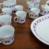 Alfoldi porcelain coffee service and serving dishes, 14 pieces, circa 1970.