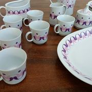 Alfoldi porcelain coffee service and serving dishes, 14 pieces, circa 1970.