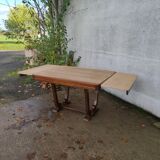 Table from the 30s with extensions