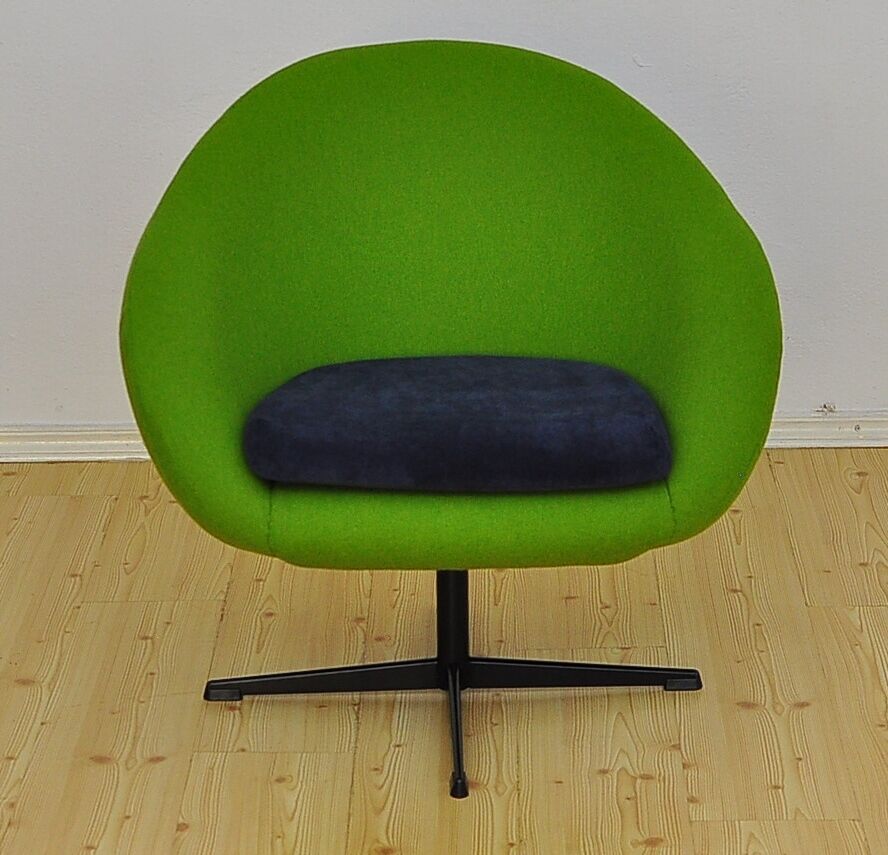 Shell armchair on a swivel leg, 1960s