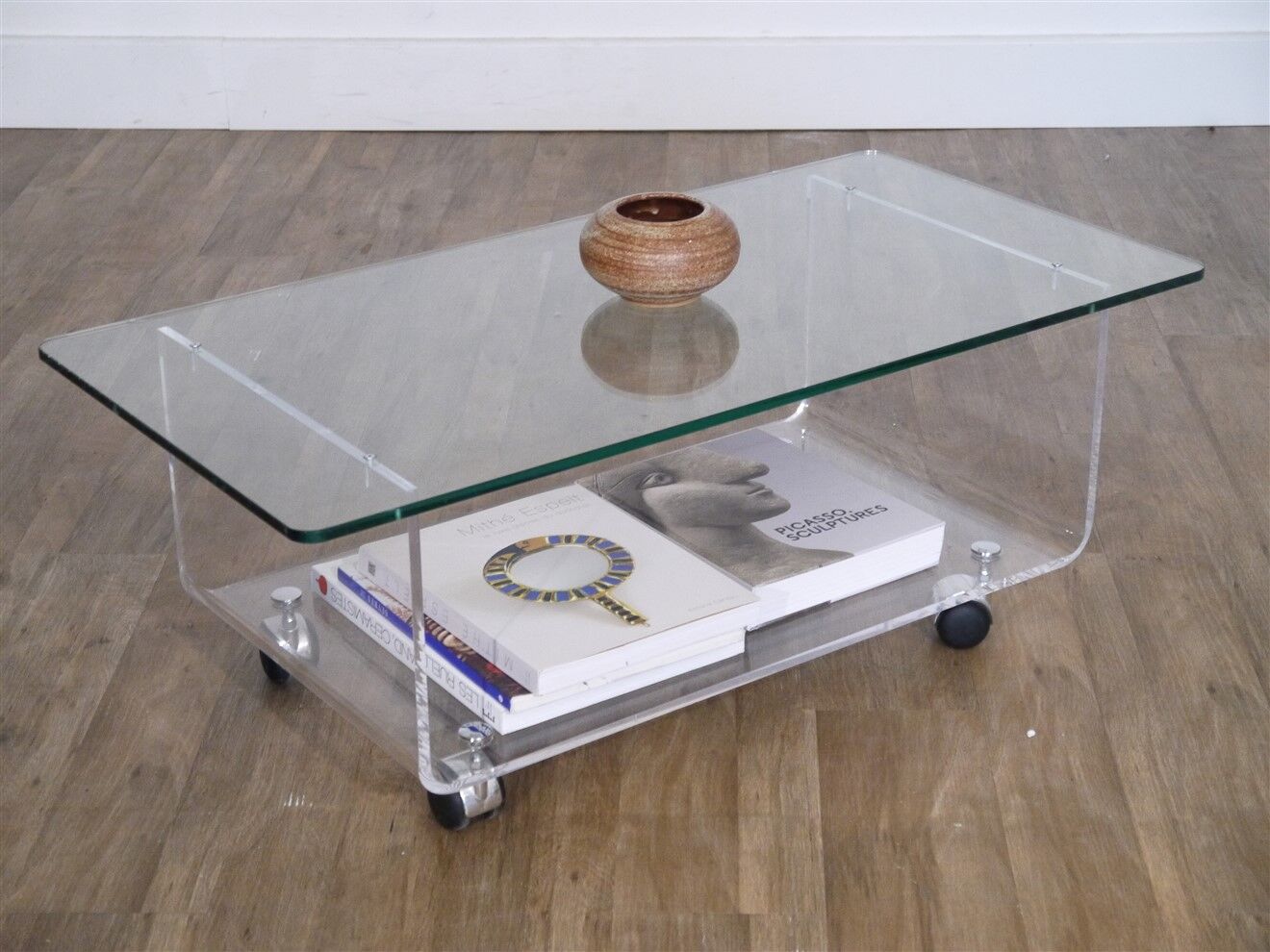 Table basse vintage en plexiglas et verre 1970