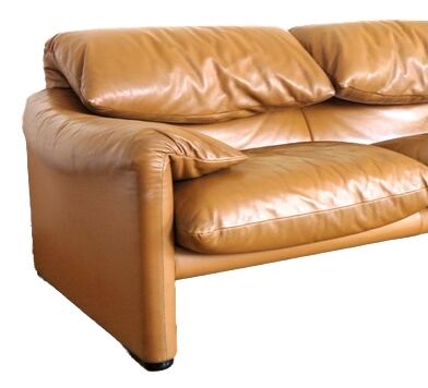 Maranlunga Cassina leather sofa by Vico Magistretti