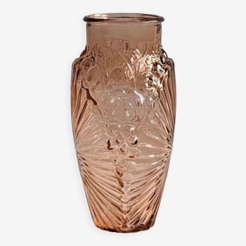 Vase en verre rose