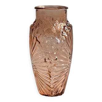 Vase en verre rose