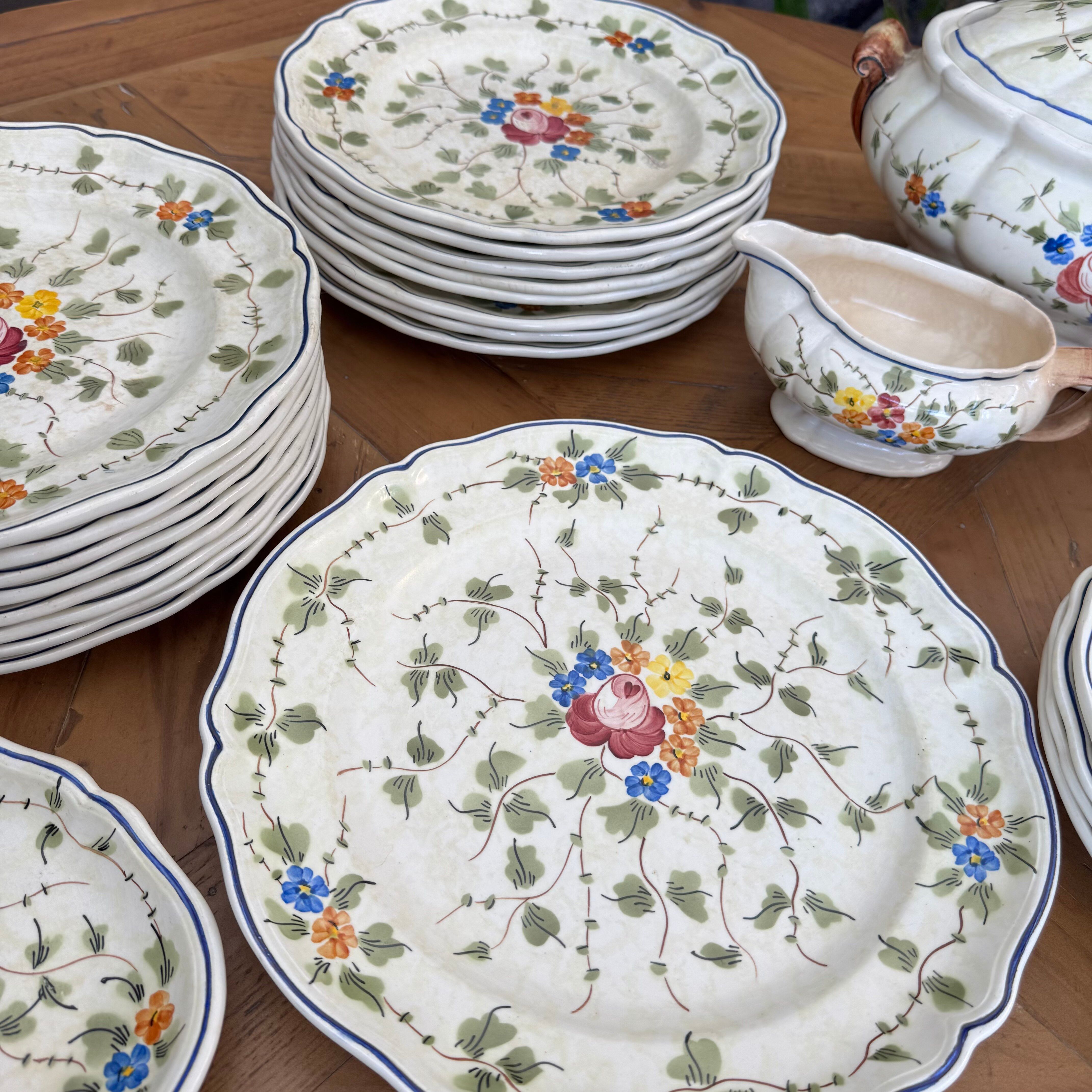 Vintage tableware service from Longchamp, France, 1950, Set of 27