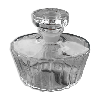 Oval whiskey carafe