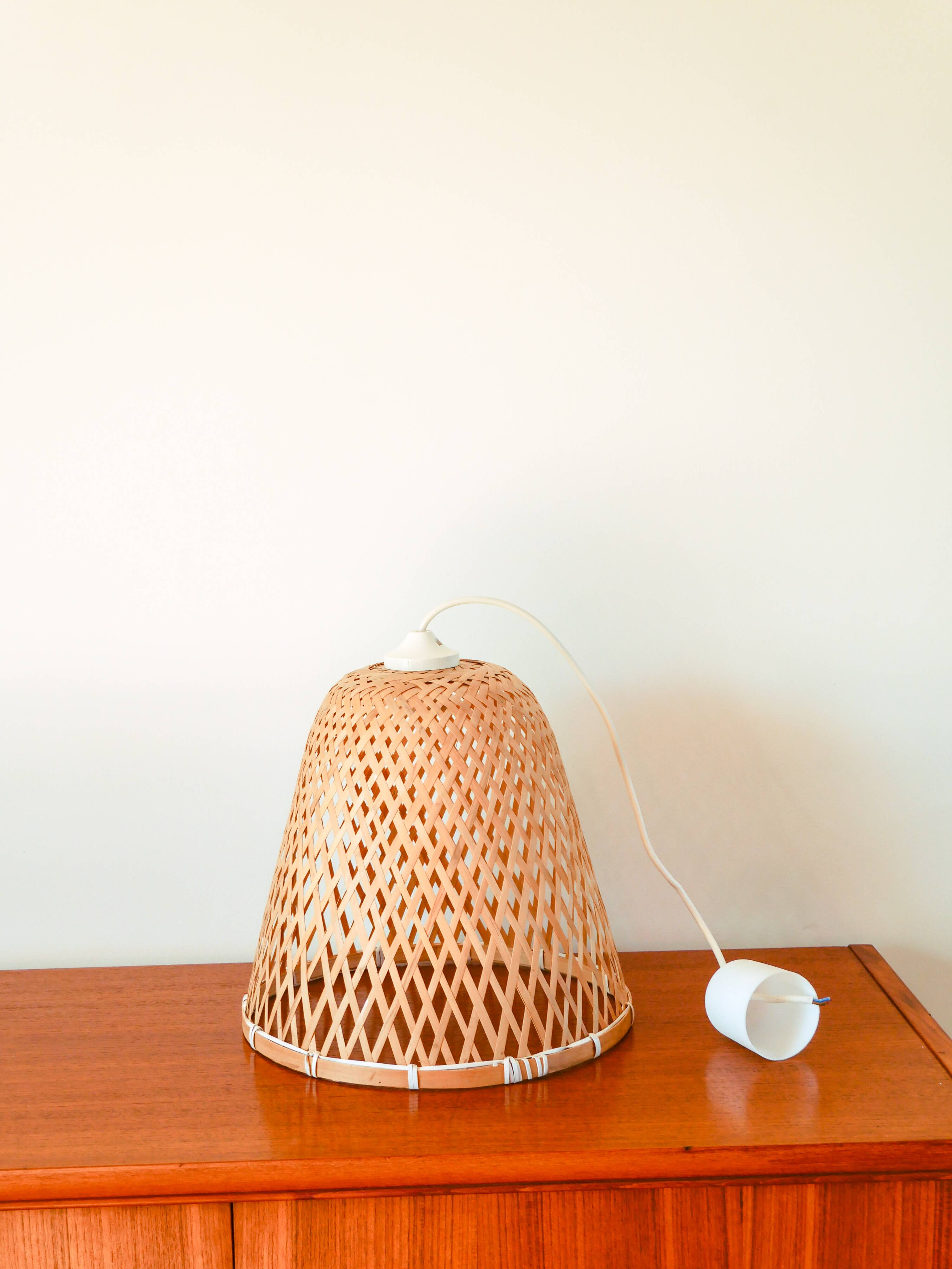 Rattan pendant light