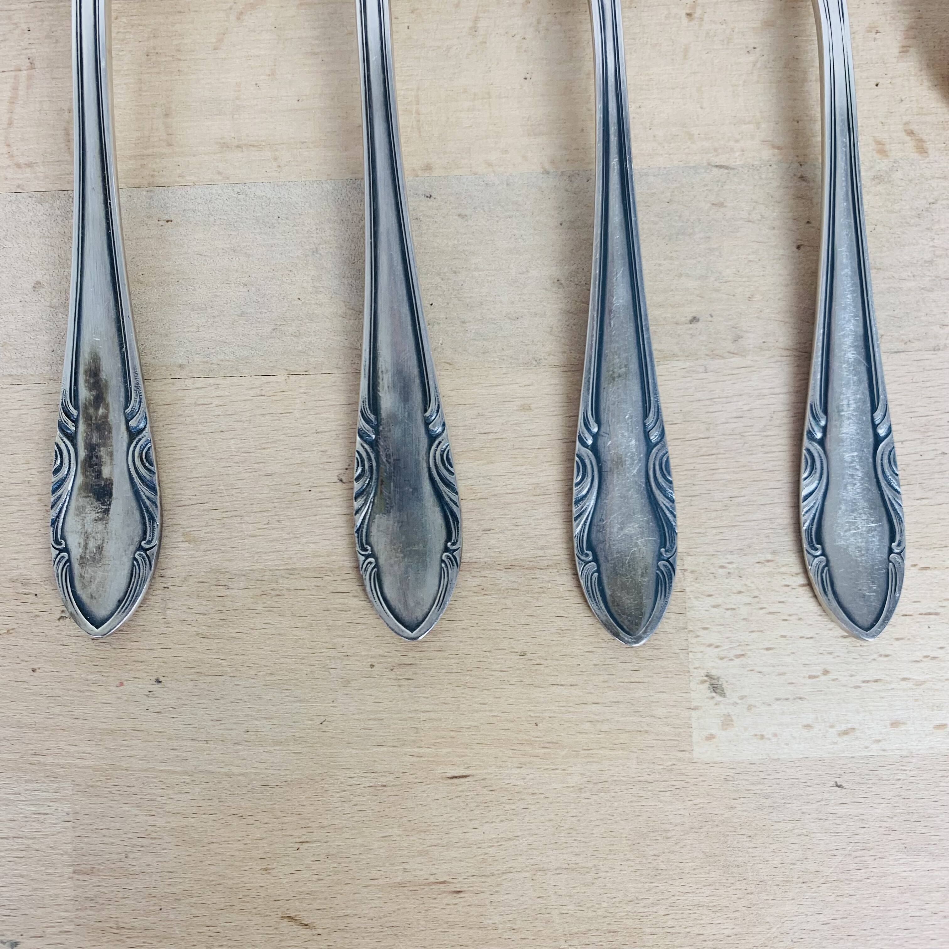 Deetjen silver metal cutlery set 39 pieces and 24 stainless steel knives