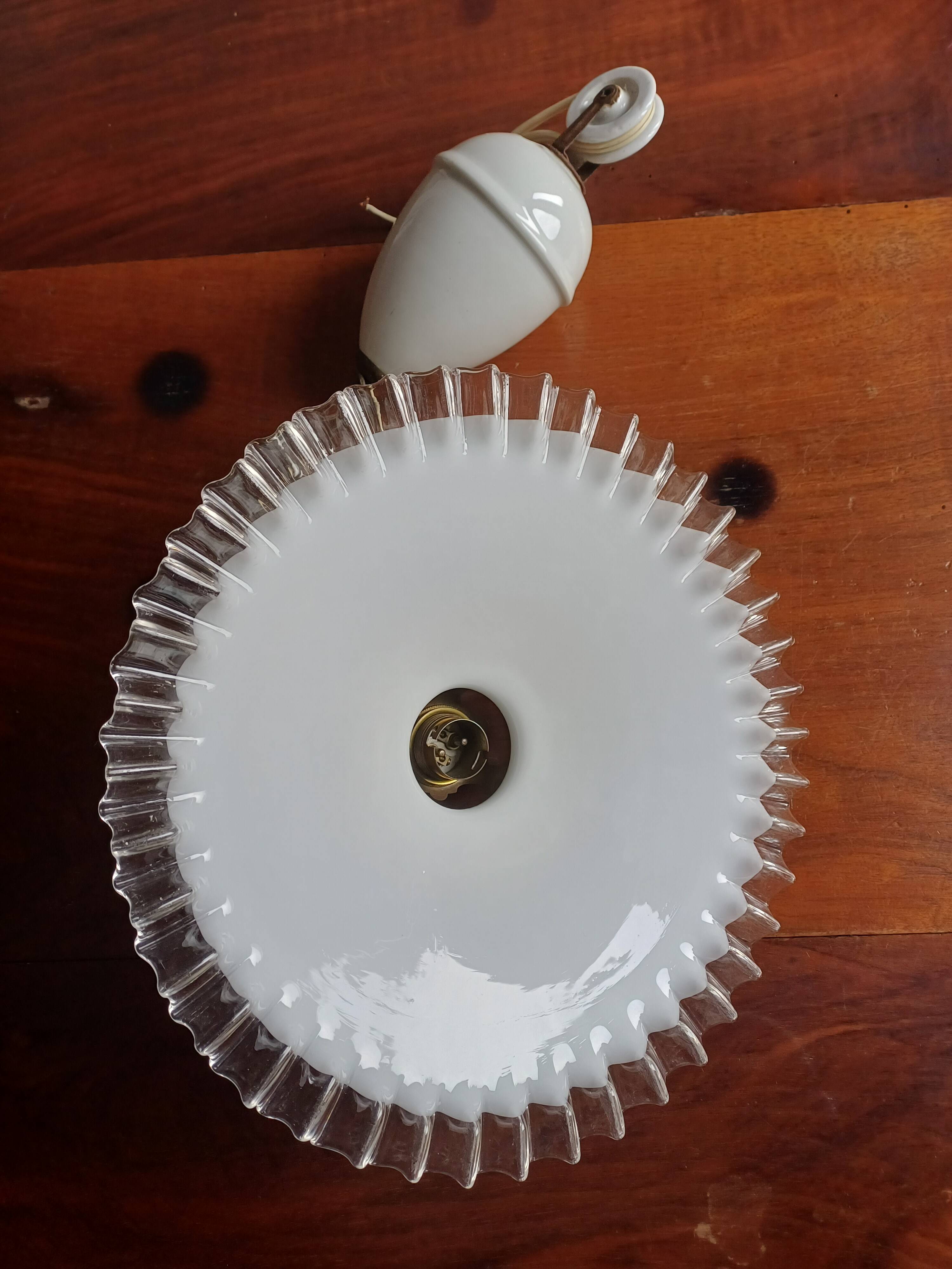 Vintage "rise and fall" lamp in opaline and porcelain