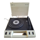 Old record player philips 190phono and vintage radio