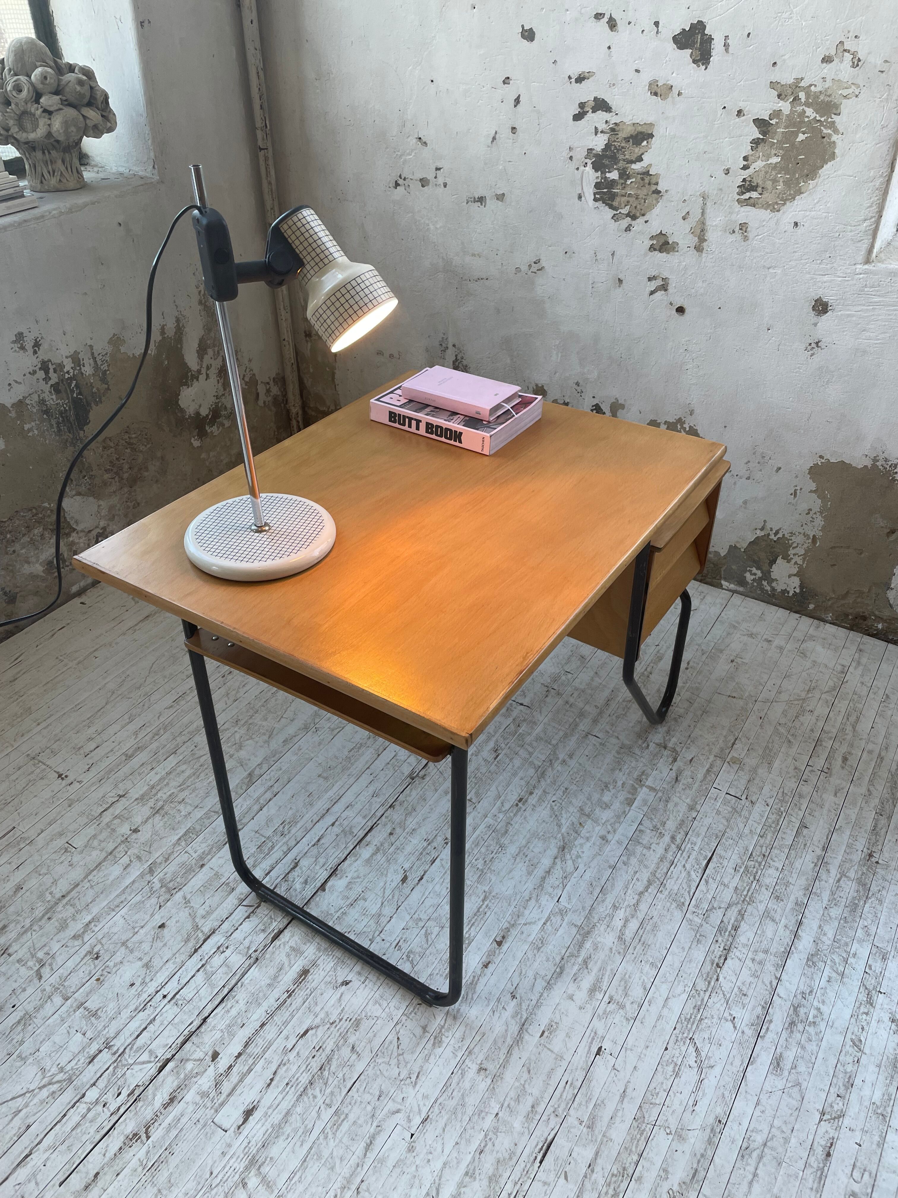 Articulated desk lamp 80s